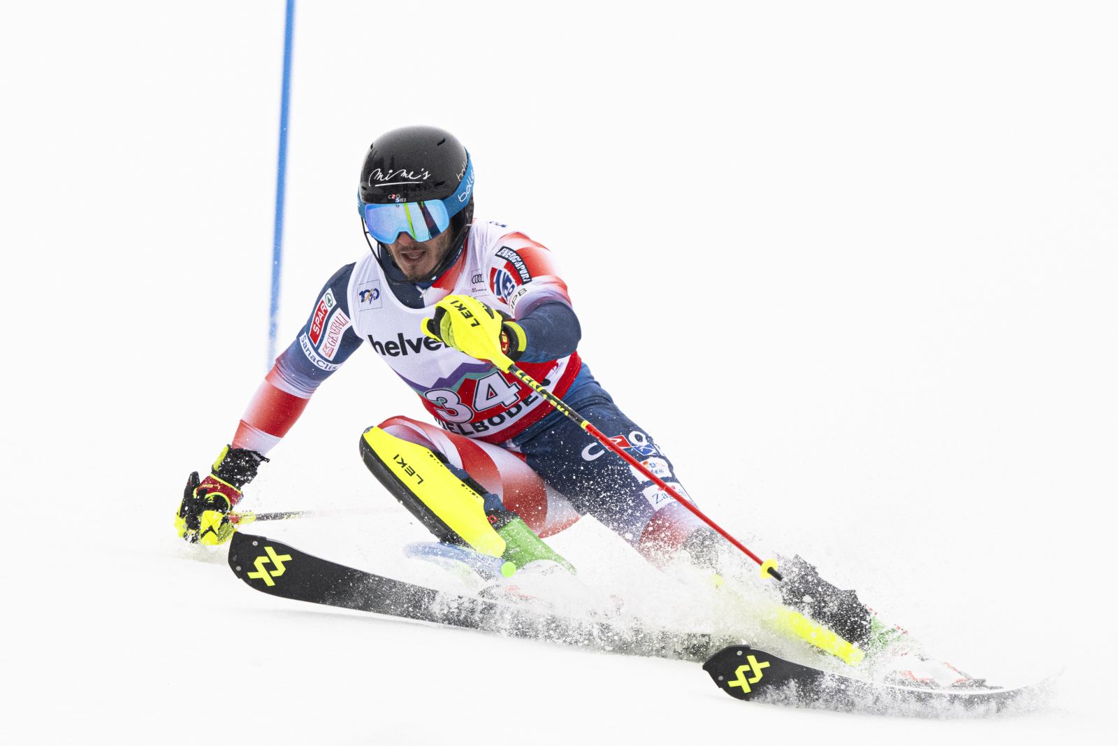 epa11062348 Istok Rodes of Croatia in action during the second run of the men's slalom race at the FIS Alpine Skiing World Cup in Adelboden, Switzerland, 07 January 2024.  EPA/ANTHONY ANEX