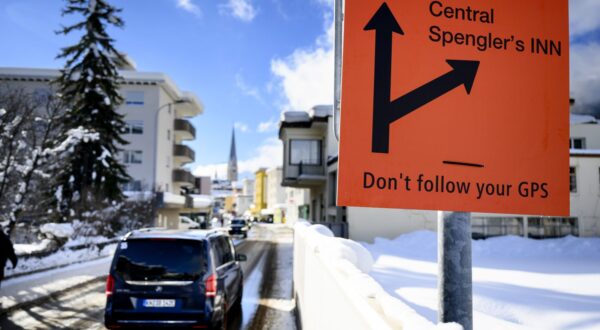 epa11079492 A road sign reading 'Don't follow your GPS' is placed in a street prior the 54th annual meeting of the World Economic Forum, WEF, in Davos, Switzerland, 15 January 2024. The meeting brings together entrepreneurs, scientists, corporate and political leaders in Davos under the topic 'Rebuilding Trust' from 15 to 19 January.  EPA/LAURENT GILLIERON