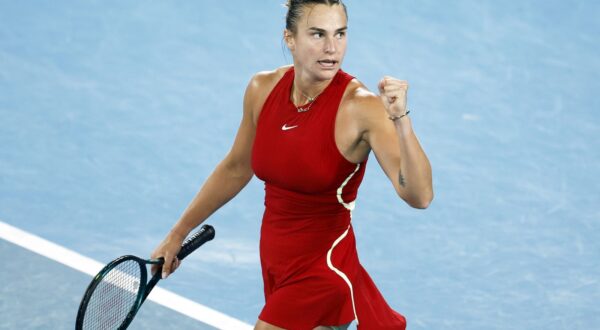 epa11093177 Aryna Sabalenka of Belarus reacts after match point against Amanda Anisimova of the USA during the Women's 4th round match at the Australian Open tennis tournament in Melbourne, Australia, 21 January 2024.  EPA/MAST IRHAM