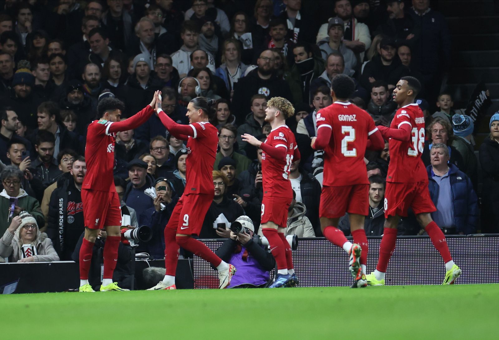 epa11101981 Luis Diaz of Liverpool celebrates scoring the opening goal during the EFL Carabao Cup semi finals 2nd leg match between Fulham FC and Liverpool FC, in London, Britain, 24 January 2024.  EPA/ISABEL INFANTES EDITORIAL USE ONLY. No use with unauthorized audio, video, data, fixture lists, club/league logos, 'live' services or NFTs. Online in-match use limited to 120 images, no video emulation. No use in betting, games or single club/league/player publications.