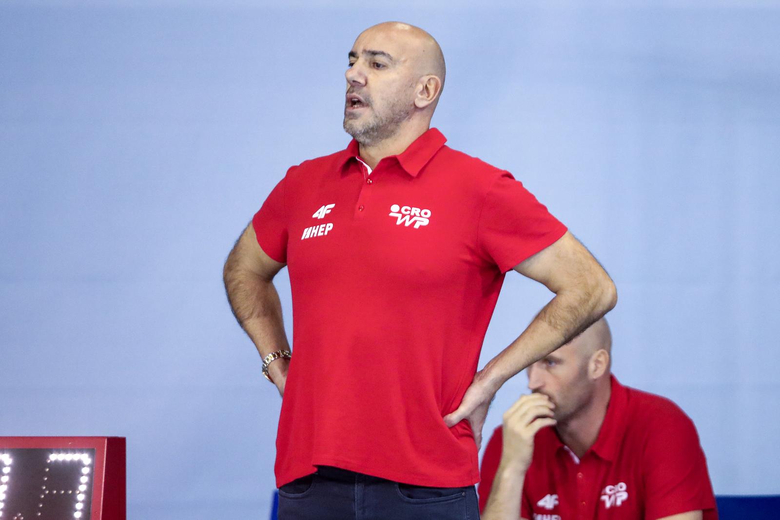04.01.2024., bazen u Gruzu, Dubrovnik -  Dubrovnik: LEN 36. Europsko prvenstvo u vaterpolu, Divizija 1, skupina A, 1. kolo, Spanjolska - Hrvatska. izbornik Hrvatske Ivica Tucak Photo: Grgo Jelavic/PIXSELL