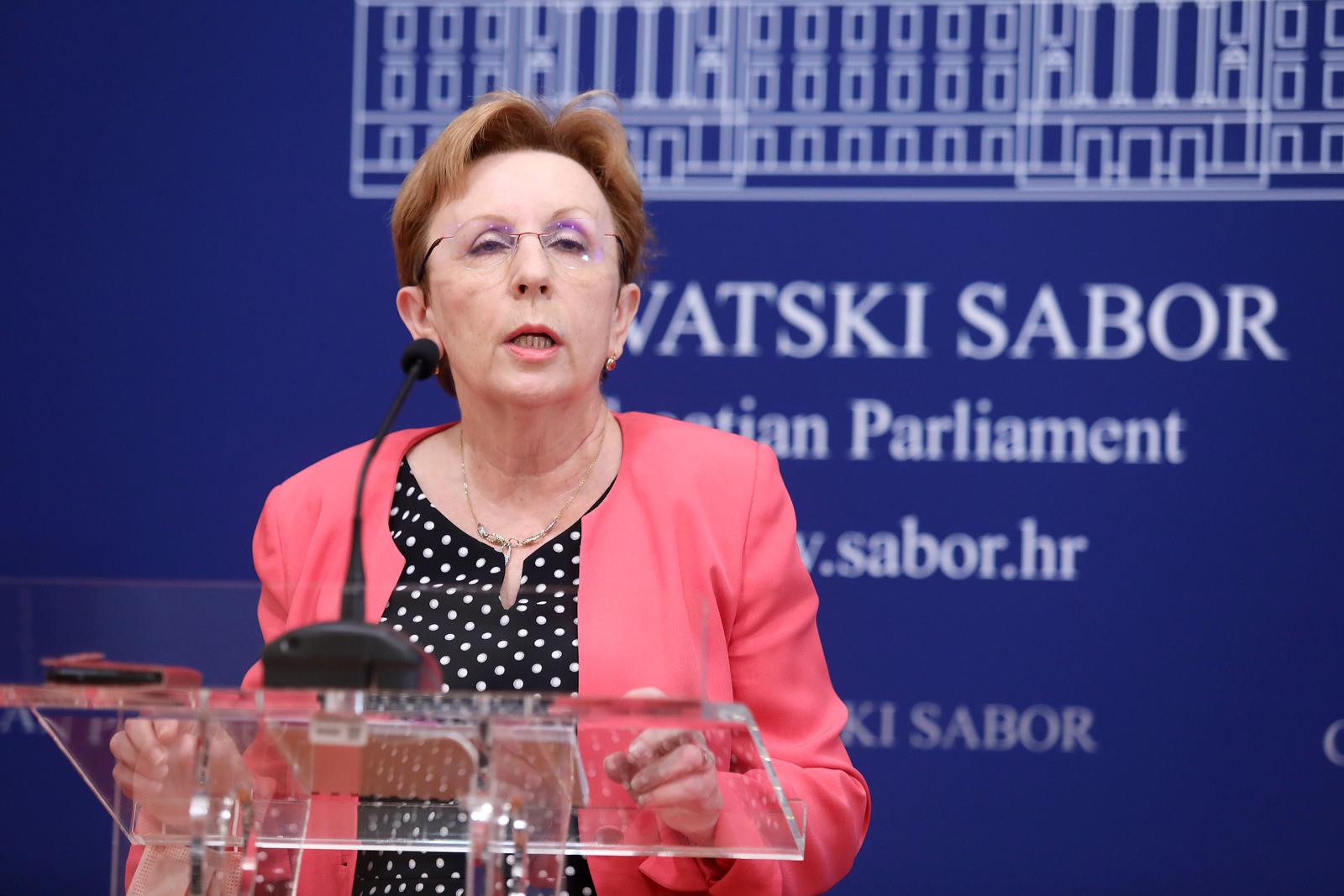 04.09.2020., Zagreb - U Saboru je odrzana konfrencija za medije Kluba zastupnika zeleno-lijevog bloka, Kluba zastupnika Stranke s Imenom i Prezimenom, Pametnog i GLAS-a i Kluba zastupnika SDP-a, na kojoj su o temi "Ogranicenje rada zastupnika/ica u radu Sabora i smanjenju mogucnosti parlamentarne kontrole nad radom Vlade RH zbog izmjena Poslovnika sabora uslijed epidemije COVID-19" govorili zastupnice Sandra Bencic, Dalija Oreskovic i Vesna Nadj."nPhoto: Patrik Macek/PIXSELL