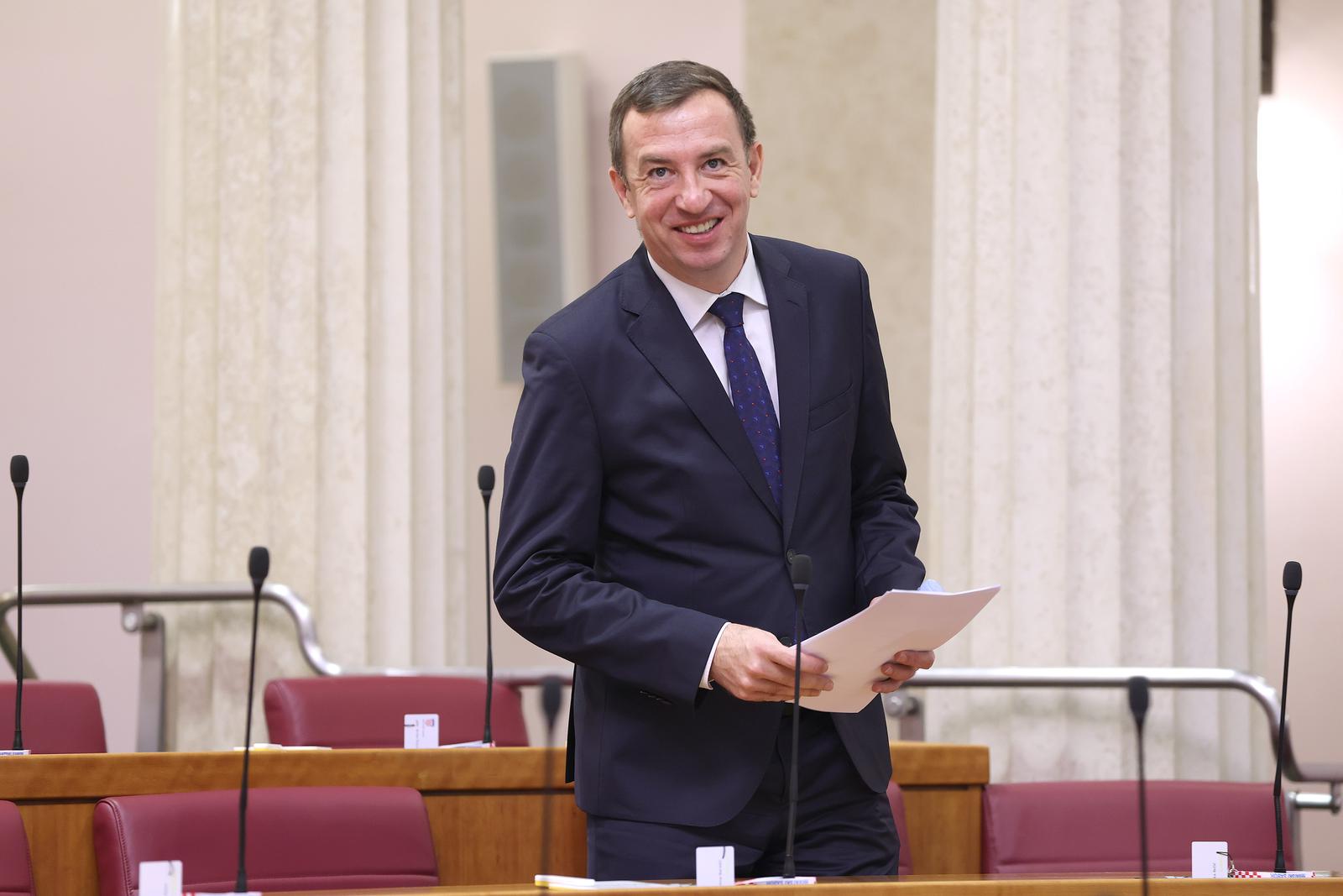 05.12.2023., Zagreb - Sabor 19. sjednicu nastavlja raspravom o Konacnom prijedlogu zakona o izmjenama i dopunama Zakona o nacionalnoj naknadi za starije osobe.
 Photo: Patrik Macek/PIXSELL