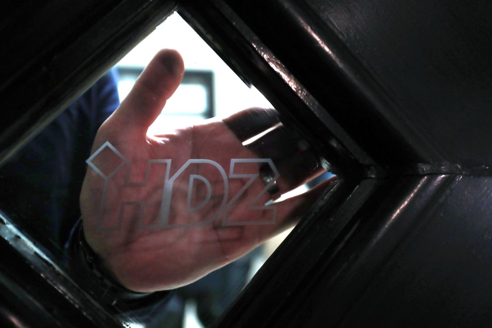06.02.2020., Zagreb - Sredisnjica HDZ-a. Dolazak politicara na zajednicku sjednicu Nacionalnoga vijeca i Predsjednistva HDZ-a. Photo: Sanjin Strukic/PIXSELL