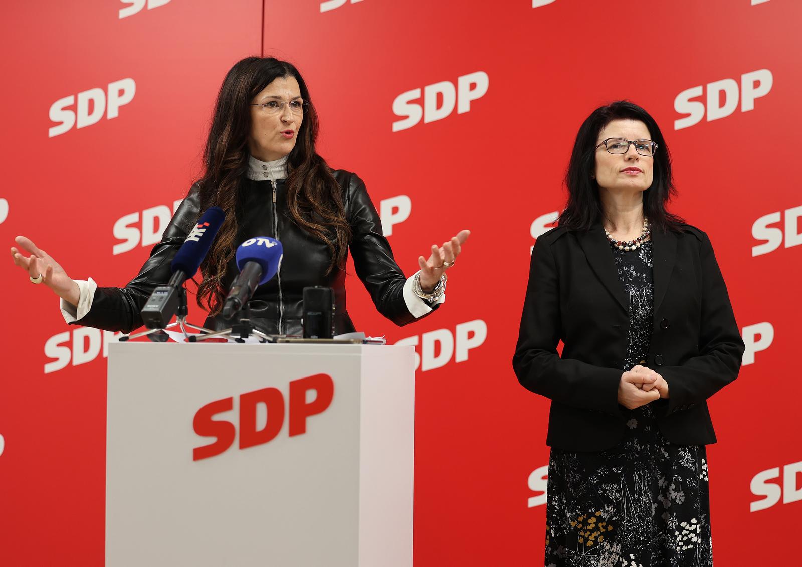 06.02.2023., Zagreb, SDP Iblerov trg - Konferencija za medije SDP-a o (ne)dostupnosti onkoloske skrbi u Hrvatskoj govorili su SDP-ova europarlamentarka dr. Romana Jerkovic i saborska zastupnica SDP-a dr. Andreja Maric. Photo: Marko Prpic/PIXSELL