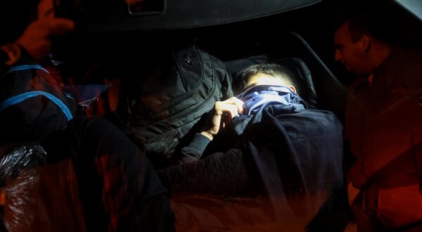 04.10.2023., Bihac, Bosna i Hercegovina - Nocna patrola pripadnika Granicne policije BiH i MUP-a Unsko-sanskog kantona u blizini granice sa Republikom Hrvatskom. Granicnoj policiji BiH nedostaje vise od 600 policijskih sluzbenika i unatoc tome, oni su ove godine odvratili vise od 4000 osoba od ilegalnog prelaska granice. Photo: Armin Durgut/PIXSELL
