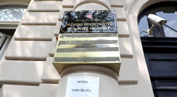 09.05.2022., Zagreb - Zgrada DORH-a u Gajevoj ulici, ilustracija. Prema pisanju medija DORH i USKOK imaju velikih problema s odljevom kadrova zbog niskih placa.
 Photo: Patrik Macek/PIXSELL