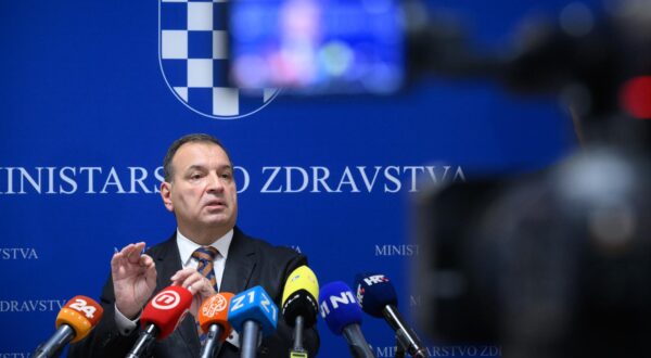 10.01.2024., Zagreb, Ministarstvo zdravstva, ksaver 200a - Konferencija za medije ministra zdravstva Vilija Berosa nakon prijetnji strajkom lijecnickog sindikata. Vili Beros.
 Photo: Davor Puklavec/PIXSELL