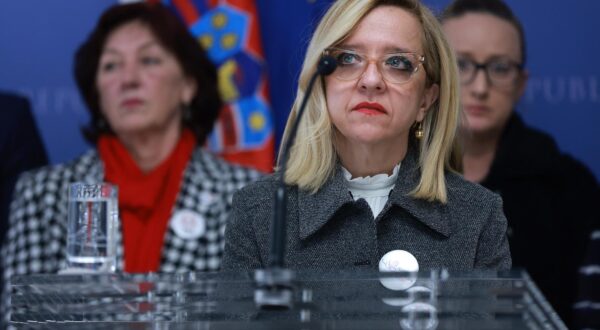 11.04.2023., Zagreb - Izjave nakon sastanka predsjednika Vlade RH Andreja Plenkovica s predstavnicima lijecnickih udruga u Banskim dvorima. predsjednica Koordinacije hrvatske obiteljske medicine Natasa Ban Toskic Photo: Sanjin Strukic/PIXSELL