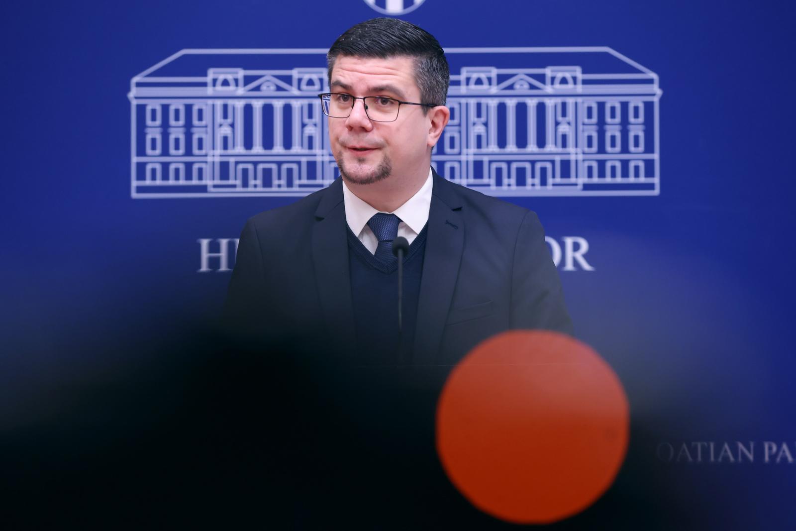 12.01.2024., Zagreb - Na konferenciji za medije Kluba zastupnika Socijaldemokrati odrzanoj u Saboru o temi „Svasta se rodi u mutnoj vodi“ govorio je zastupnik Domagoj Hajdukovic. 
 Photo: Patrik Macek/PIXSELL