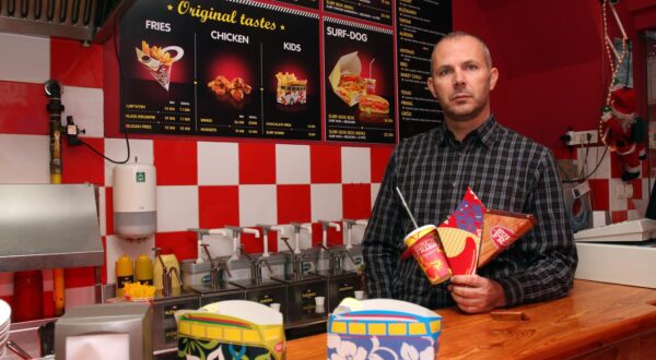 21.12.2012., Rijeka - Denis Polic suvlasnik fransize Surf 'n' Fries.  rPhoto: Goran Kovacic/PIXSELL