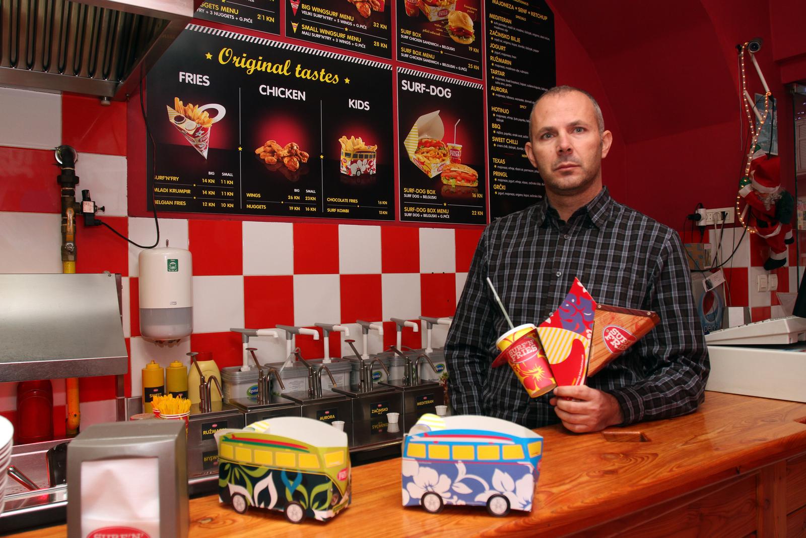 21.12.2012., Rijeka - Denis Polic suvlasnik fransize Surf 'n' Fries.  rPhoto: Goran Kovacic/PIXSELL