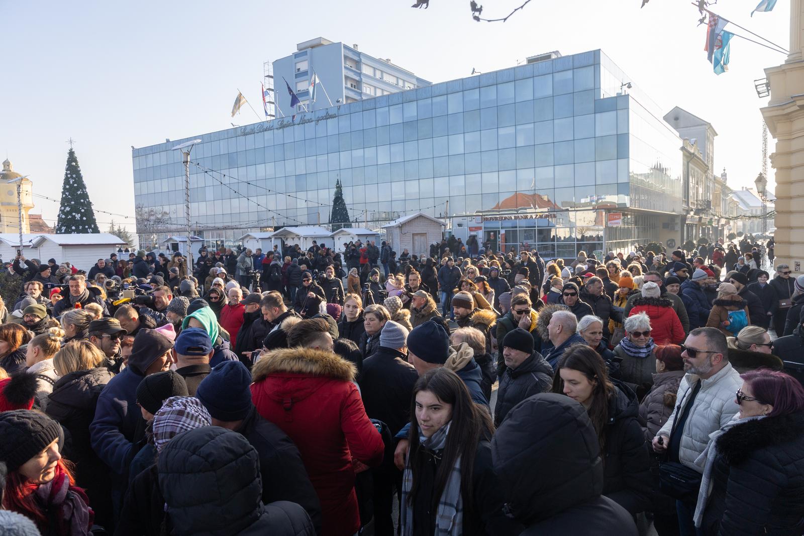 13.01.2024., Vukovar - Prosvjed roditelja pretucene djece i Vukovaraca zbog nasilja u gradu. Photo: Borna jaksic/PIXSELL