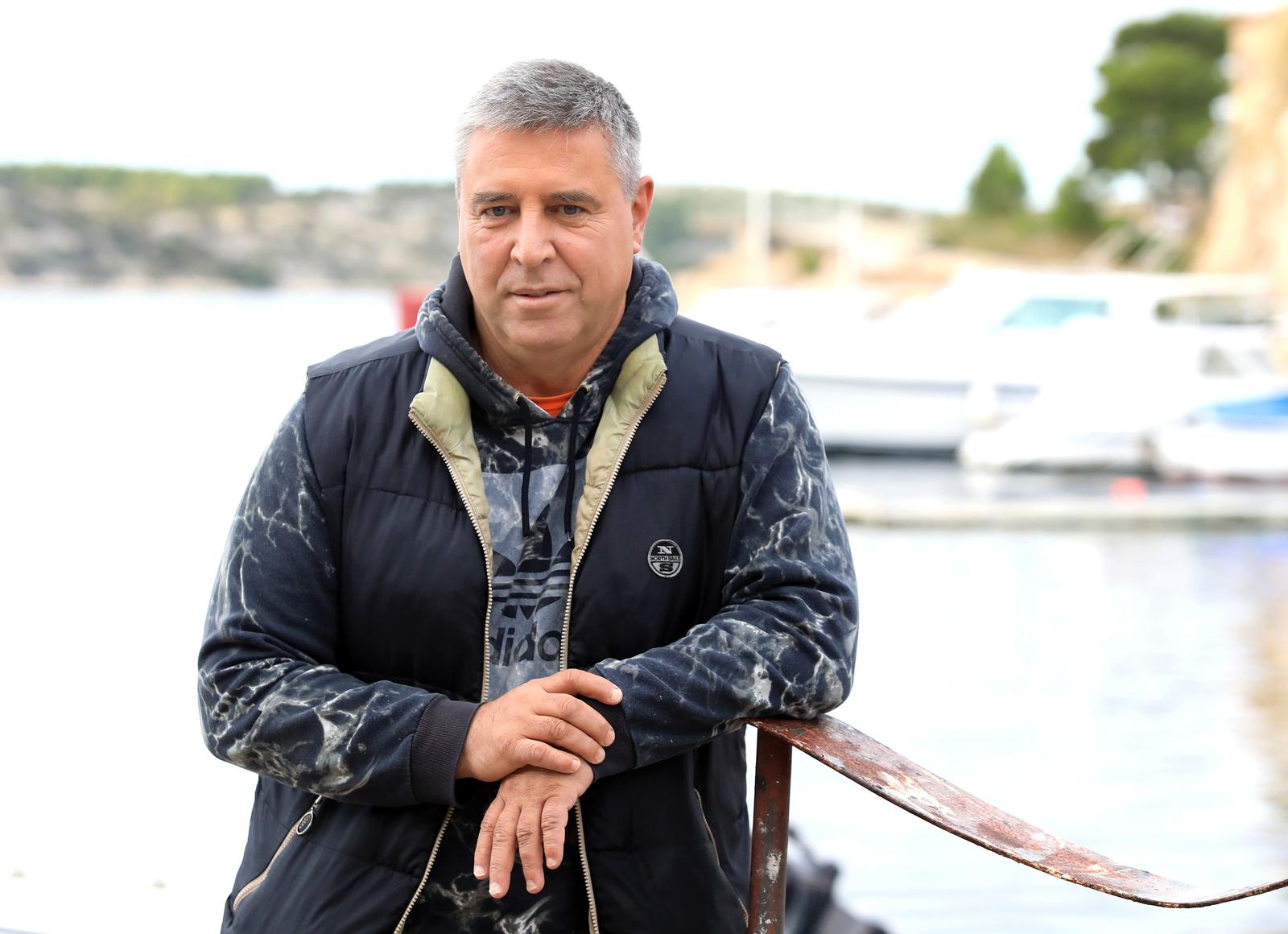 13.11.2023.,Sibenik-Saborski zastupnik Franko Vidovic u jutarnjoj setnji.  Photo: Dusko Jaramaz/PIXSELL