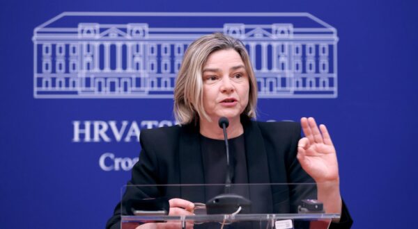 13.12.2023., Zagreb - Na konferenciji za medije  odrzanoj u Saboru o korupcijskom skandalu u Ministarstvu gospodarstva govorila je Sandra Bencic.
 Photo: Patrik Macek/PIXSELL