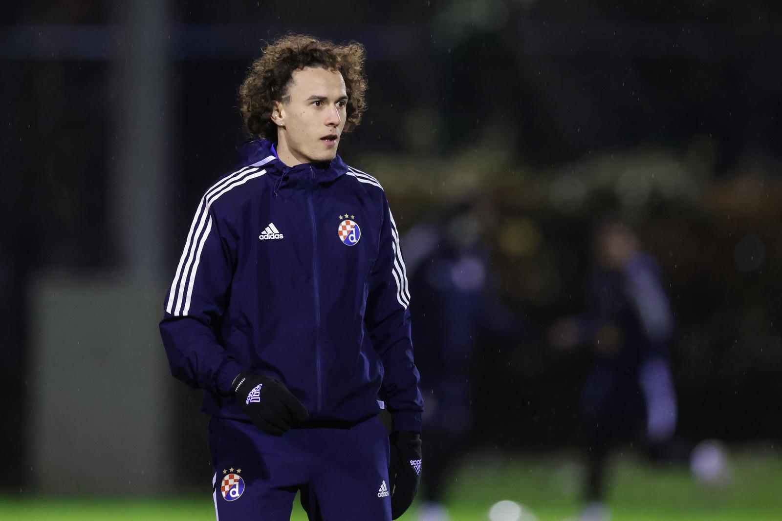 13.12.2023., stadion Maksimir, Zagreb - Trening GNK Dinamo uoci sutrasnje utakmice 6. kola UEFA Konferencijske lige protiv Ballkanija. Robert Ljubicic Photo: Luka Stanzl/PIXSELL
