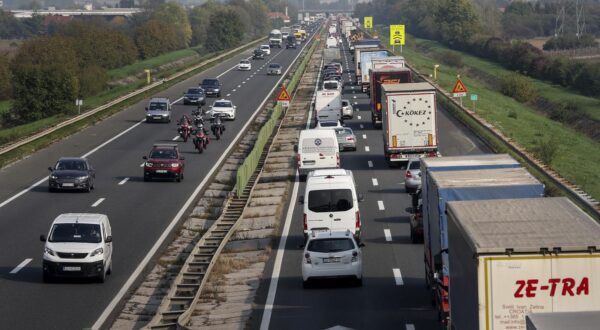 14.10.2022., Zagreb - Guzva na zagrebackoj zaobilaznici u smjeru istoka, od Luckog do Buzina. Photo: Igor Kralj/PIXSELL