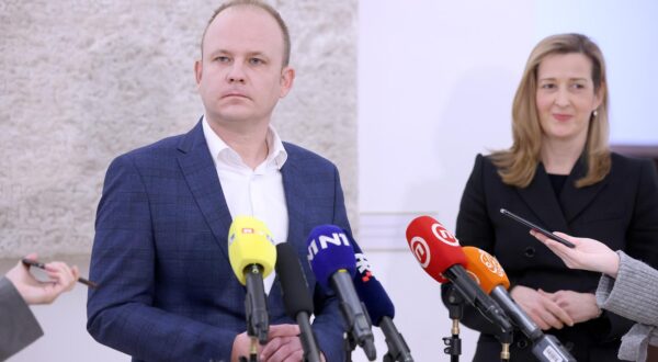 15.01.2024., Zagreb - Na konferenciji za medije odrzanoj u Saboru o aktualnim temema govorili su Mirela Ahmetovic i Misel Jaksic.
 Photo: Patrik Macek/PIXSELL