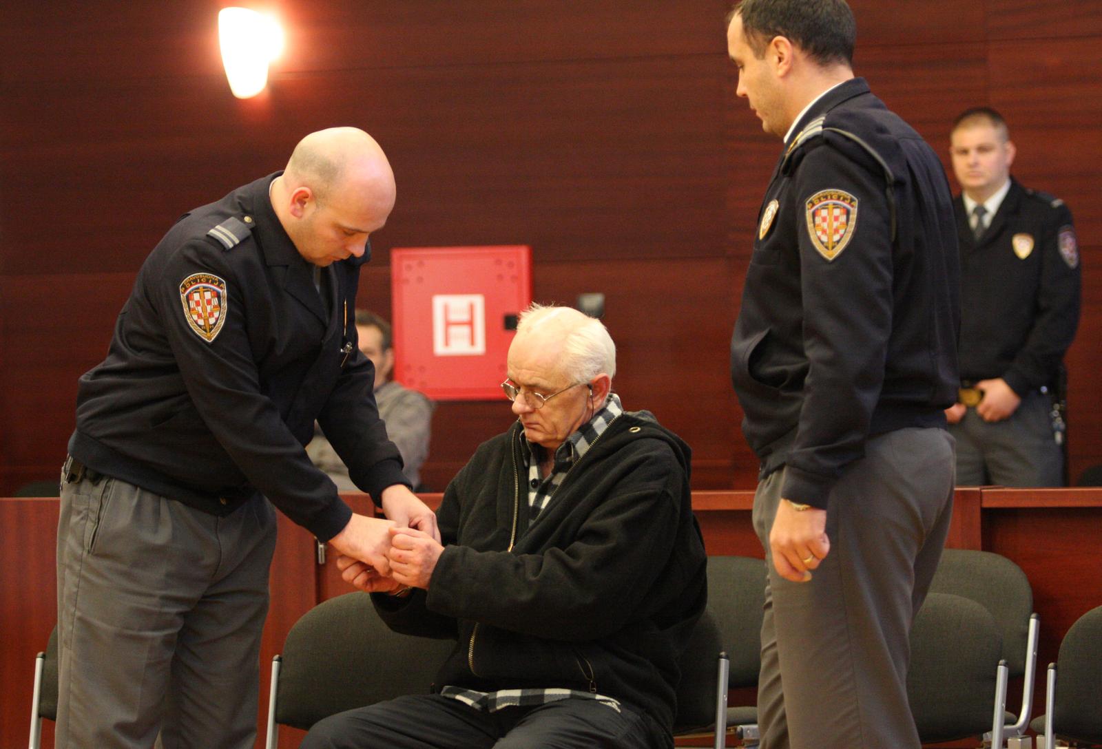 15.02.2013., Split - Savo Pejovic na Zupanijskom je sudu osudjen na 20 godina zatvora za dvostruko ubojstvo na parkiralistu hotela Jadran u Segetu u travnju 2005. rPhoto: Ivana Ivanovic/PIXSELL
