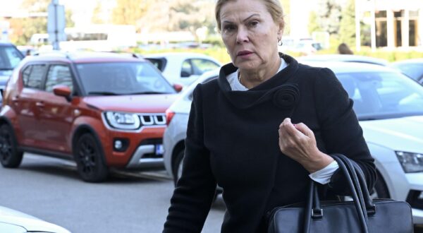 17.10.2023., Zagreb -Severinina odvjetnica Jasminka Bilos dolazi na rociste na Opcinskom gradjanskom sudu bez Severine. Photo: Davorin Visnjic/PIXSELL