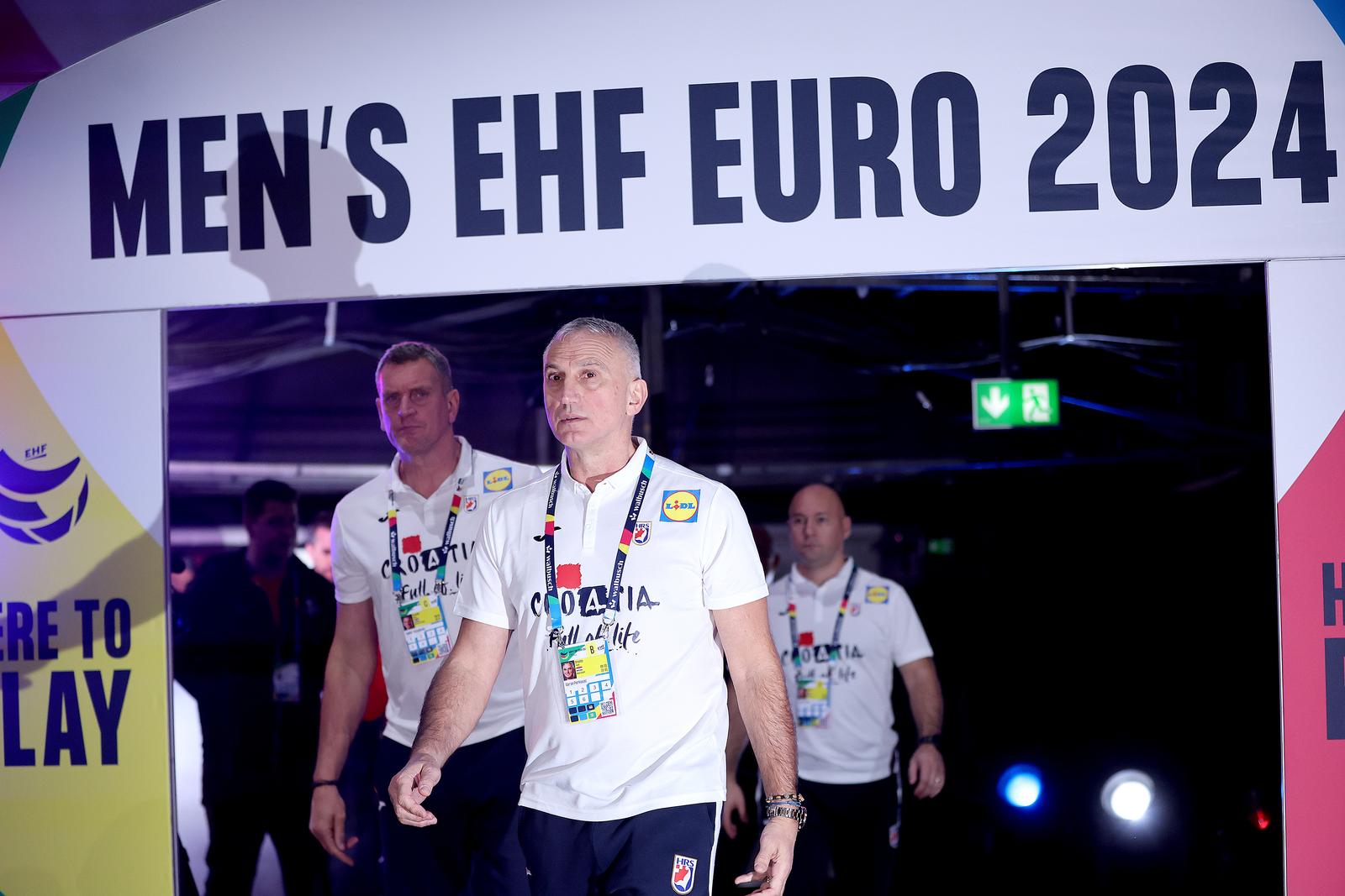 18.01.2024., Njemacka, Koeln - EHF Europsko prvenstvo u rukometu 2024. u Njemackoj. Drugi krug, Francuska - Hrvatska. Izbornik Hrvatske Goran Perkovac. Photo: Sanjin Strukic/PIXSELL