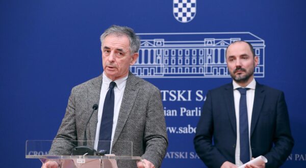 19.01.2023., Zagreb - Na konferenciji za medije odrzanoj u Saboru o temi: ˝Govor mrznje˝ govorili su zastupnici Milorad Pupovac i Boris Milosevic. Photo: Patrik Macek/PIXSELL