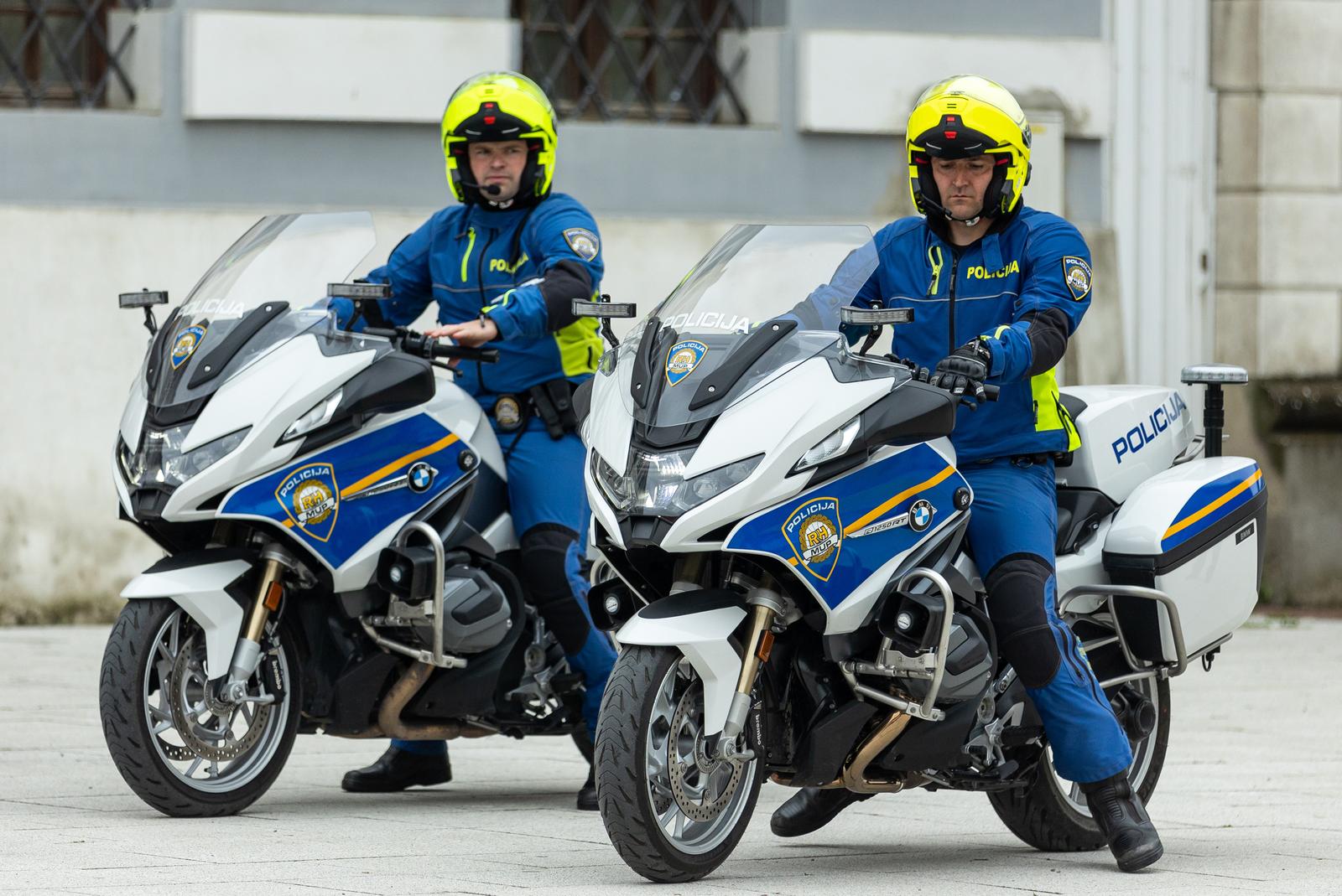 19.05.2023., Osijek - Na Trgu Vatroslava Lisinskog, u organizaciji Policijske uprave osjecko-baranjske, odrzani su Dan otvorenih vrata i promocija kampanje "Postani policajac/policajka" Ministarstva unutarnjih poslova i Policijske akademije "Prvi hrvatski redarstvenik". Policija na motorima. Photo: Davor Javorovic/PIXSELL