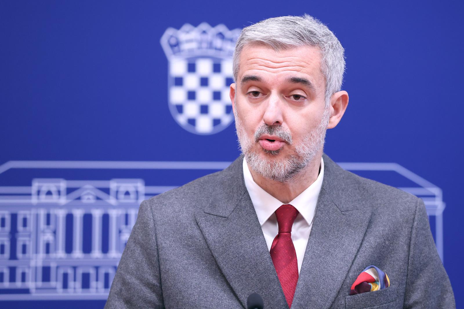 19.12.2023., Zagreb - Na konferenciji za medije Kluba zastupnika Mosta o temi: "Zasto je potreban PUKOM-Povjerenstvo za utvrdjivanje korumpiranosti medija javnim novcem?“ govorio je zastupnik Nino Raspudic.
 Photo: Patrik Macek/PIXSELL