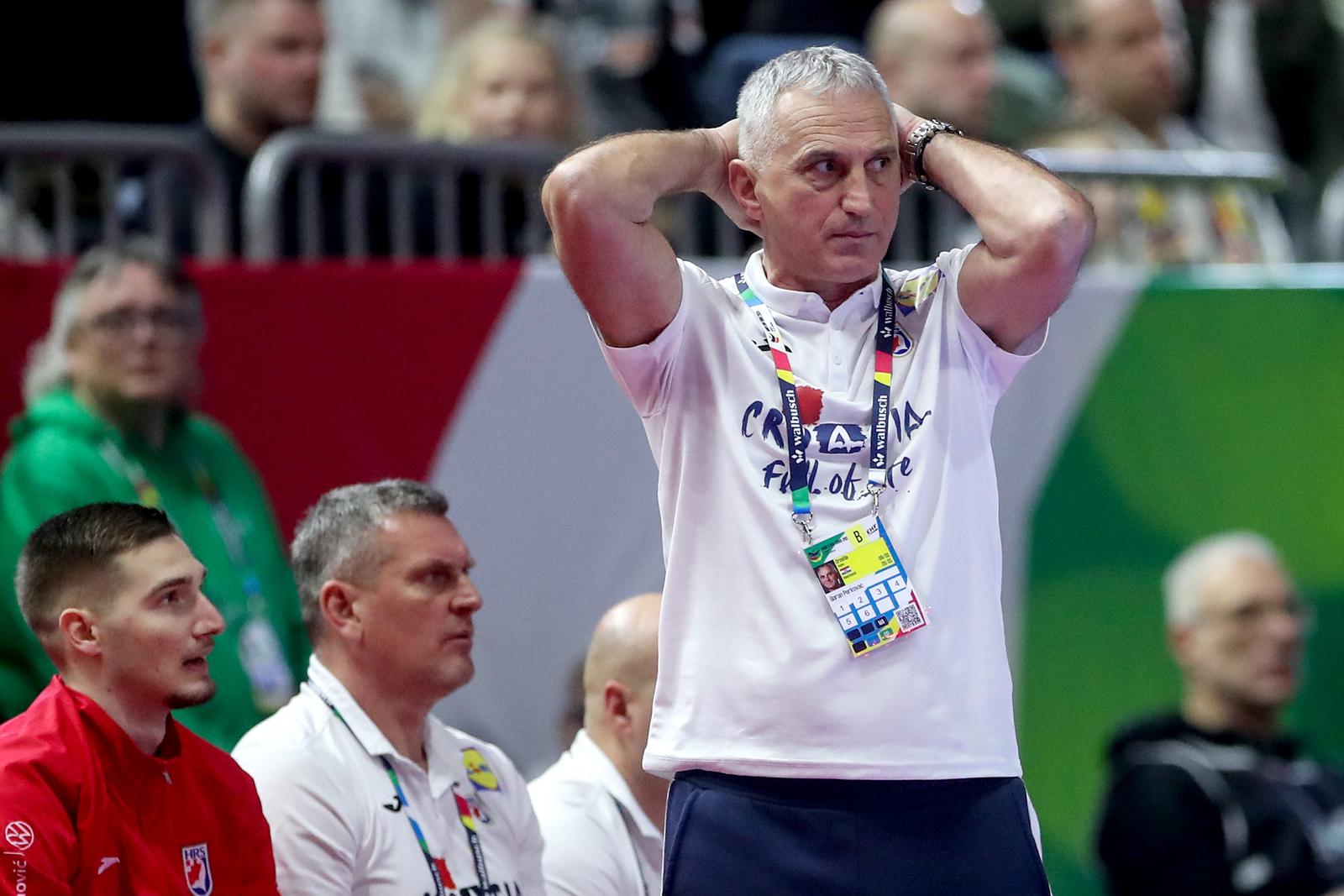 20.01.2024., Lanxess Arena, Koeln, Njemacka - EHF Europsko prvenstvo u rukometu 2024. u Njemackoj. Drugi krug, skupina 1, Madjarska - Hrvatska. Izbornik Hrvatske Goran Perkovac. Photo: Sanjin Strukic/PIXSELL
