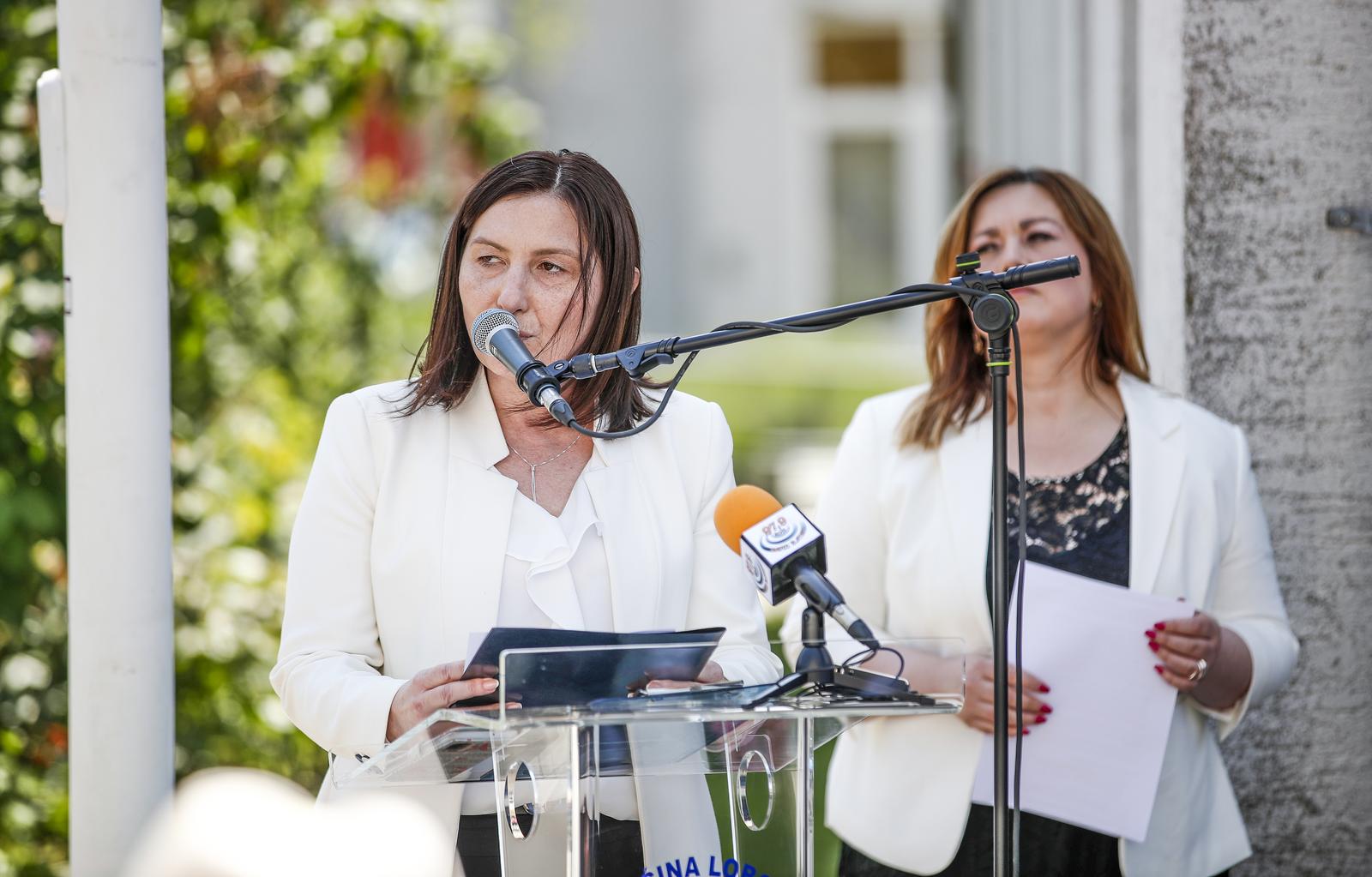 20.05.2022., Lobor - Otkrivanje spomen biste prvom hrvatskom predsjedniku Franji Tudjmanu povodom 100. godisnjice rodjenja Photo: Slavko Midzor/PIXSELL