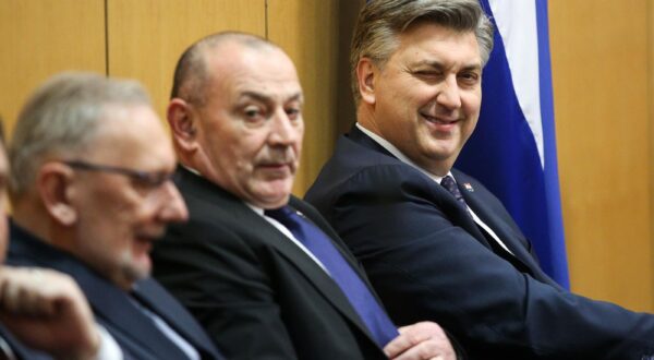 23.02.2023. Zagreb - Sabor RH, Prijedlog za pokretanje pitanje povjerenja predsjedniku Vlade RH Andreju Plenkovicu - predlagatelji 33 zastupnika u Hrvatskome saboru. Photo: Zeljko Hladika/PIXSELL