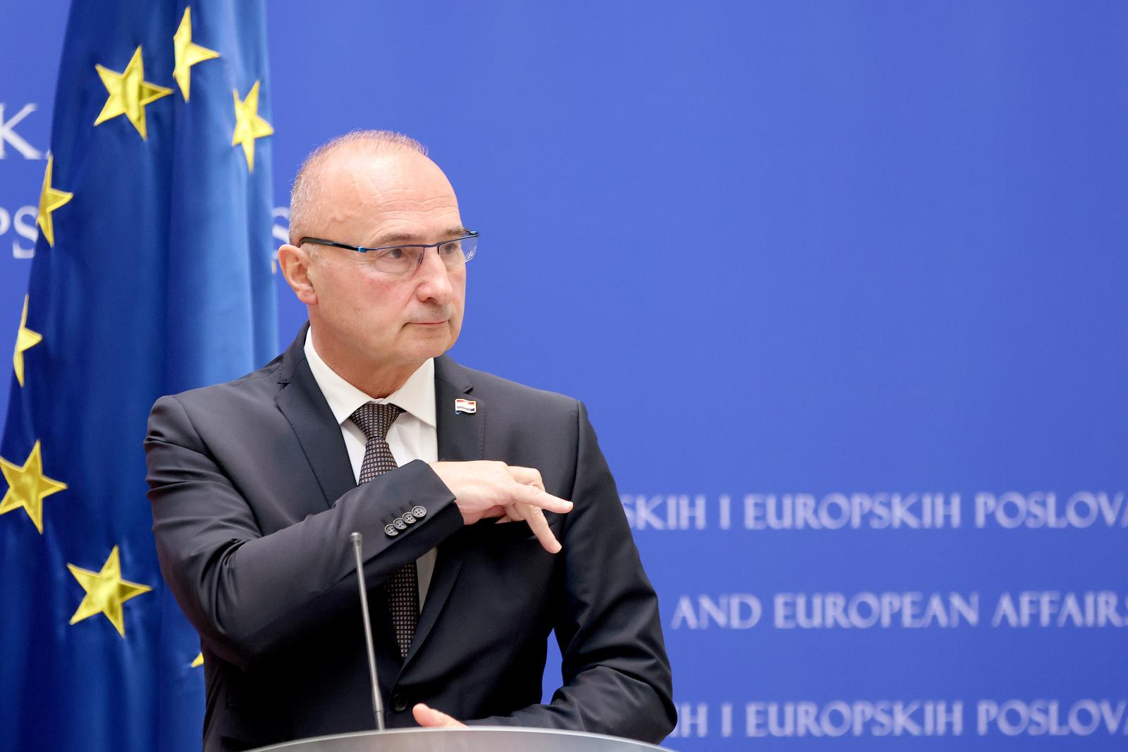 21.12.2023., Zagreb - Ministar vanjskih i europskih poslova Gordan Grlic Radman u Vladi RH sastao se danas s ministrom vanjskih poslova Crne Gore Filipom Ivanovicem. 
Nakon sastanka ministri su dali izjave za medije. Photo: Patrik Macek/PIXSELL