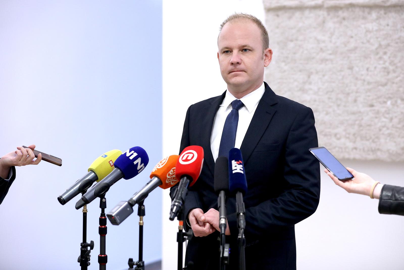 22.11.2023., Zagreb - U Saboru je pocela 70., tematska sjednica Odbora za pravosudje na kojoj se raspravlja o temi "Agrokor i pravni polozaj Republike Hrvatske". Nakon sjednice predsjednik odbora Misel Jaksic odrzao je konferenciju za medije.
.
 Photo: Patrik Macek/PIXSELL