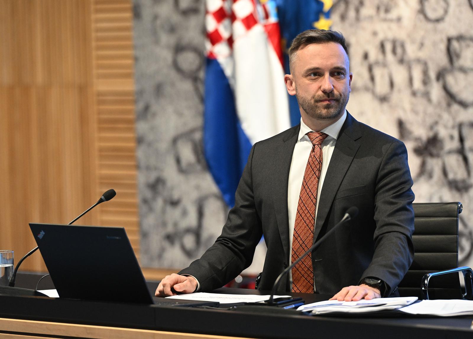 25.1.2024., Zagreb - Prije pocetka sjednice vlade ministri Ivan Malenica, Marin Piletic i Vili Beros predstavili su nove koeficijente, odnosno povecanja placa u javnom i drzavnom sektoru. Photo: Davorin Visnjic/PIXSELL