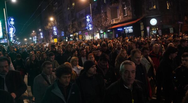 25, December, 2023, Belgrade - Supporters of the "Serbia against violence" coalition, after gathering in front of the building of the Republican Electoral Commission, headed towards the Police Station on November 29. Photo:    

25, decembar, 2023, Beograd - Pristalice koalicije "Srbija protiv nasilja" su se nakon okupljanja ispred zgrade Republicke izborne komisije uputile ka Policijskoj stanici 29. novembar. Photo:     Photo: Antonio Ahel/ATAImages/PIXSELL