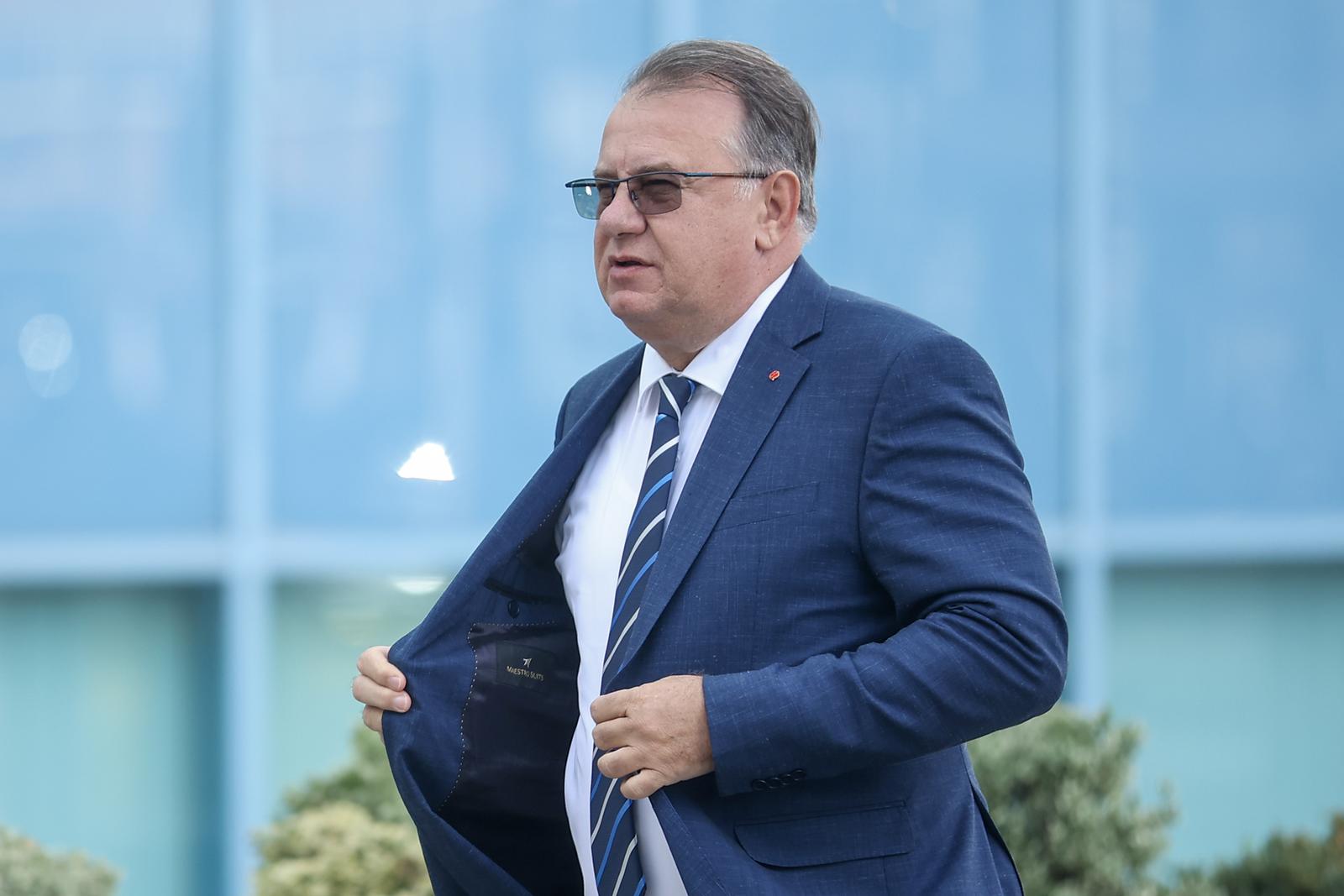 26.10.2023., Sarajevo, Bosna i Hercegovina - Dolazak zvanicnika na sastanak parlamentarnih stranaka koje cine vecinu na državnom nivou. Photo: Armin Durgut/PIXSELL