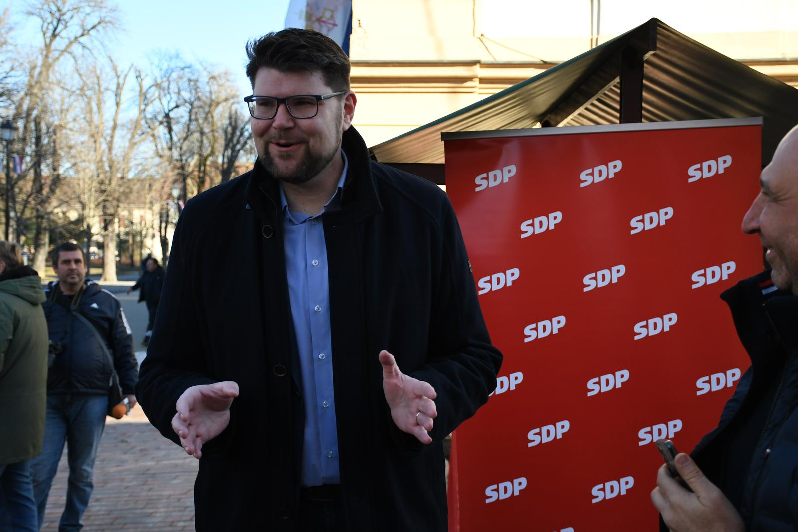 27.01.2024., Bjelovar  - SDP Bjelovarsko-bilogorske zupanije organizirao je i druzenje s gradjanima, a nazocio je i  predsjednika SDP-a Pedja Grbin. Photo: Damir Spehar/PIXSELL