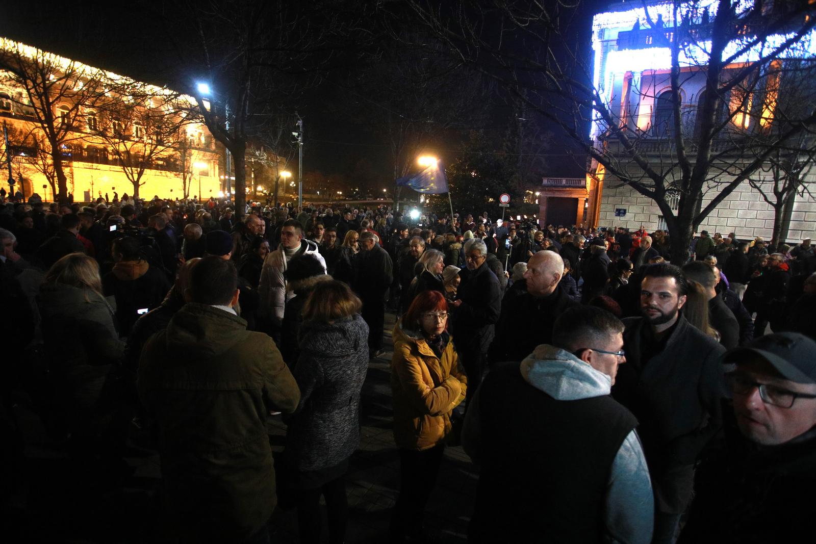 27, December, 2023, Belgrade - Supporters of the coalition "Serbia against violence" gathered for the tenth time in front of the building of the Republic Election Commission.  

27, decembar, 2023, Beograd - Pristalice koalicije "Srbija protiv nasilja" okupile su deseti put ispred zgrade Republicke izborne komisije.   Photo: Milos Tesic/ATAImages/PIXSELL