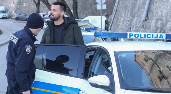 30.01.2024., Split - Dogradonacelnika Splita Bojana Ivosevica privela policija na ispitivanje jer je ponovno zaustavio rusenje stabla na gradilistu kod tvrdjave Gripe Photo: Ivana Ivanovic/PIXSELL