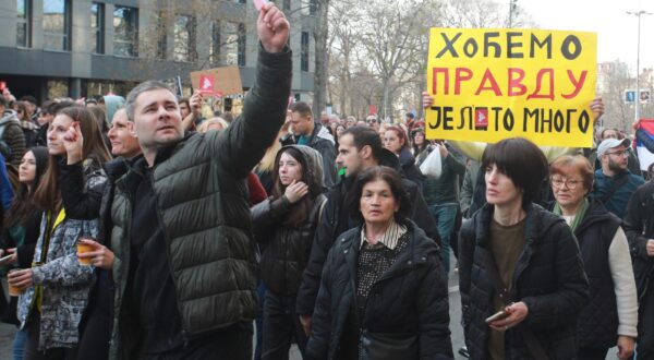 30, December, 2023, Belgrade - A protest is being held near the Terazije cesma due to alleged election theft at the invitation of the ProGlas initiative.  

30, decembar, 2023, Beograd - Kod Terazijske cesme se odrzava protest zbog navodne izborne kradje na poziv inicijative ProGlas.   Photo: Milos Tesic/ATAImages/PIXSELL