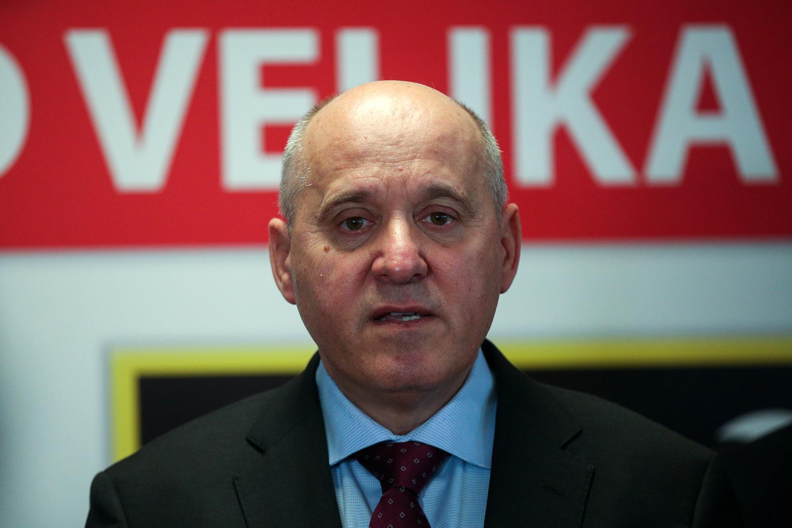31.01.2024., Velika Gorica - Potpredsjednik Vlade i ministar prostornog uredjenja, graditeljstva i drzavne imovine Branko Bacic,  boravio je u radnom posjetu Gradu Velikoj Gorici te odrzao sastanak s gradonacelnikom Kresimirom Ackarom na temu upravljanja imovinom u drzavnom vlasnistvu i obnovu zgrada ostecenih potresom. Tom prilkom potpisali su i sporazum od dodjeli modularnih mobilnih kucica za stambeno zbrinjavanje gradjana cije su nekretnine stradale u potresu. Photo: Zeljko Hladika/PIXSELL