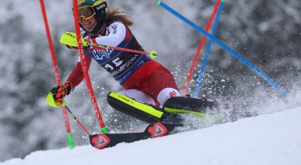 Slovenija, Kranjska gora, 07.01.2024, 07. januar 2024
 Katarine Liensberger Svetovni pokal, smuèanje , Zlata lisica ,slalom , port 
  
 
  Photo: Borut ivulovic/Bobo/F.A. BOBO