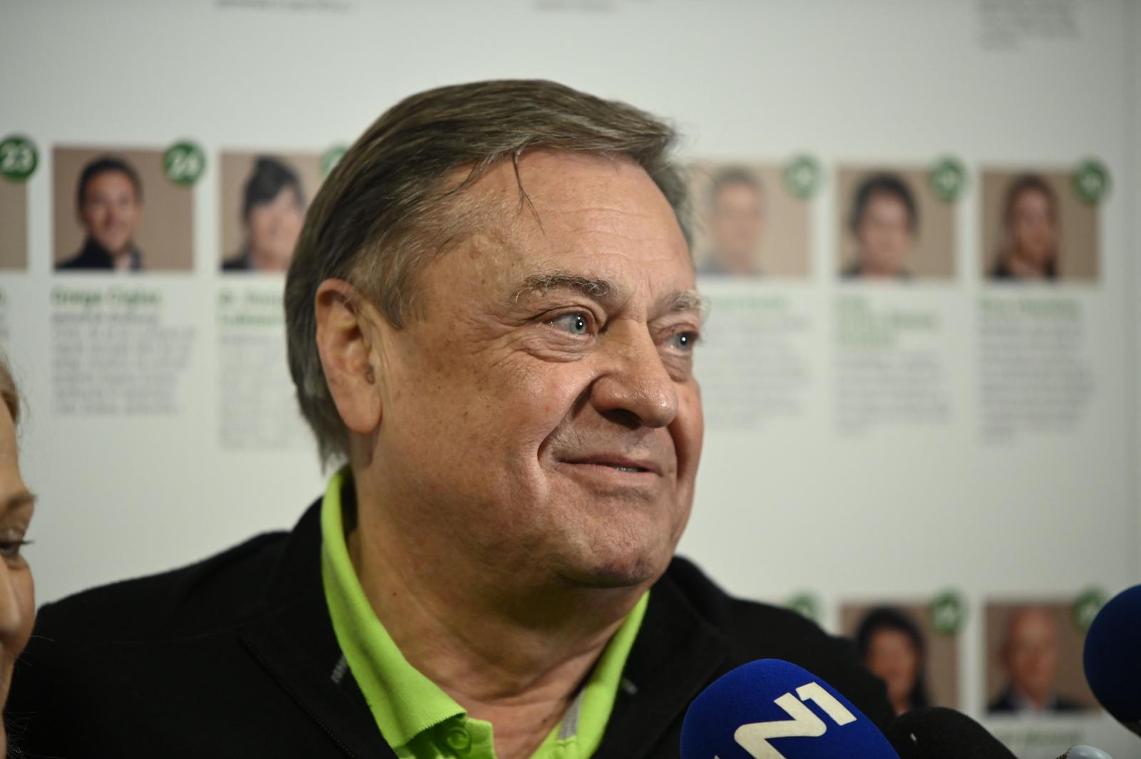 20.11.2022., Ljubljana, Slovenija - Zoran Jankovic u izbornom stozeru ceka rezultate lokalnih izbora. Photo: Ziga Zivulovic/F.A. BOBO