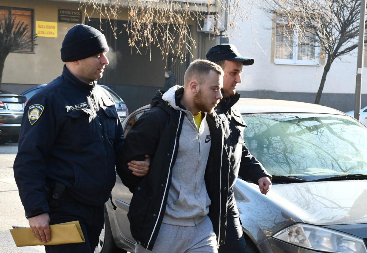 14.01.2024., Slavonski Brod - Privodjenje u Opcinsko drzavno odvjetnistvo u Slavonskom Brodu osumnjicenog za napad na maloljetnika koji je brutalno pretucen na Staru godinu. Photo: Ivica Galovic/PIXSELL