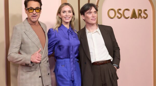 epa11148813 US actor Robert Downey Jr. (L), British actor Emily Blunt (C), and Irish actor Cillian Murphy attend the Oscars Nominees Luncheon at the Beverly Hilton Hotel in Beverly Hills, California, USA, 12 February 2024. The 96th Academy Awards, presented by the Academy of Motion Picture Arts and Sciences, will honor the best films of 2023 on 10 March 2024.  EPA/ALLISON DINNER