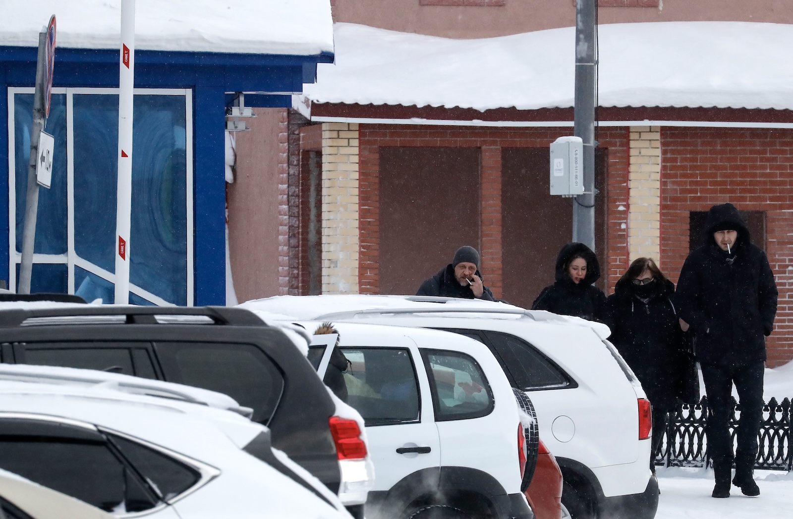 epa11165624 Lyudmila Navalnaya (2-R), mother of Alexei Navalny, walks accompanied by lawyers after visiting the Investigative Committee in Salekhard, Yamalo-Nenets region, Russia, 19 February 2024. Russian opposition leader and outspoken Kremlin critic Alexei Navalny has died aged 47 in a penal colony, the Federal Penitentiary Service of the Yamalo-Nenets Autonomous District announced on 16 February 2024. A prison service statement said that Navalny 'felt unwell' after a walk on 16 February, and it was investigating the causes of his death. In late 2023, Navalny was transferred to an Arctic penal colony considered one of the harshest prisons.  EPA/ANATOLY MALTSEV