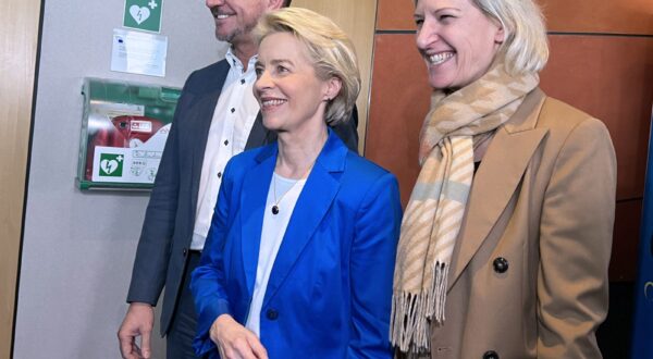 Bruxelles, 21.2.2024.- Sastanak zastupnièkog kluba Europske puèke stranke (EPP) u Bruxellesu. Na slici Ursula von der Leyen. 
foto HINA/ Slavko VUKADIN/ ua
