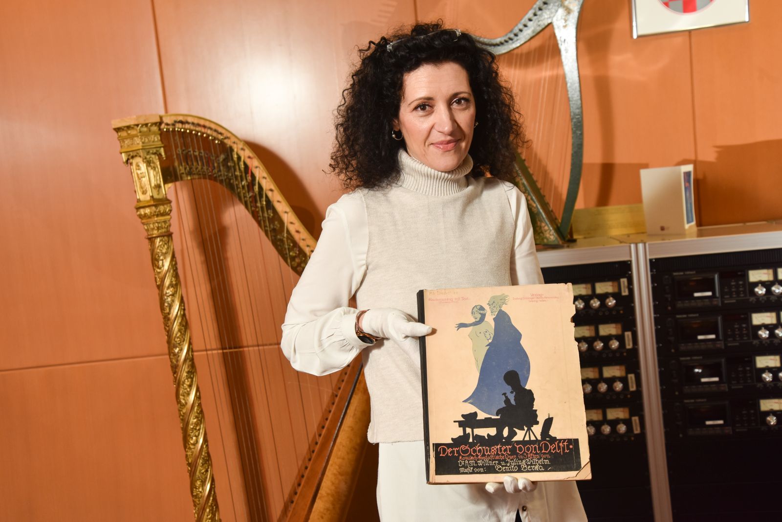 15.02.2024., Zagreb - Arhiva Nacionalne sveučilišne knjižnice.  Tatjana Mihalić, voditeljica Zbirke muzikalija i audiomaterijala. Djela Blagoja Berse.

Photo: Saša Zinaja/NFoto