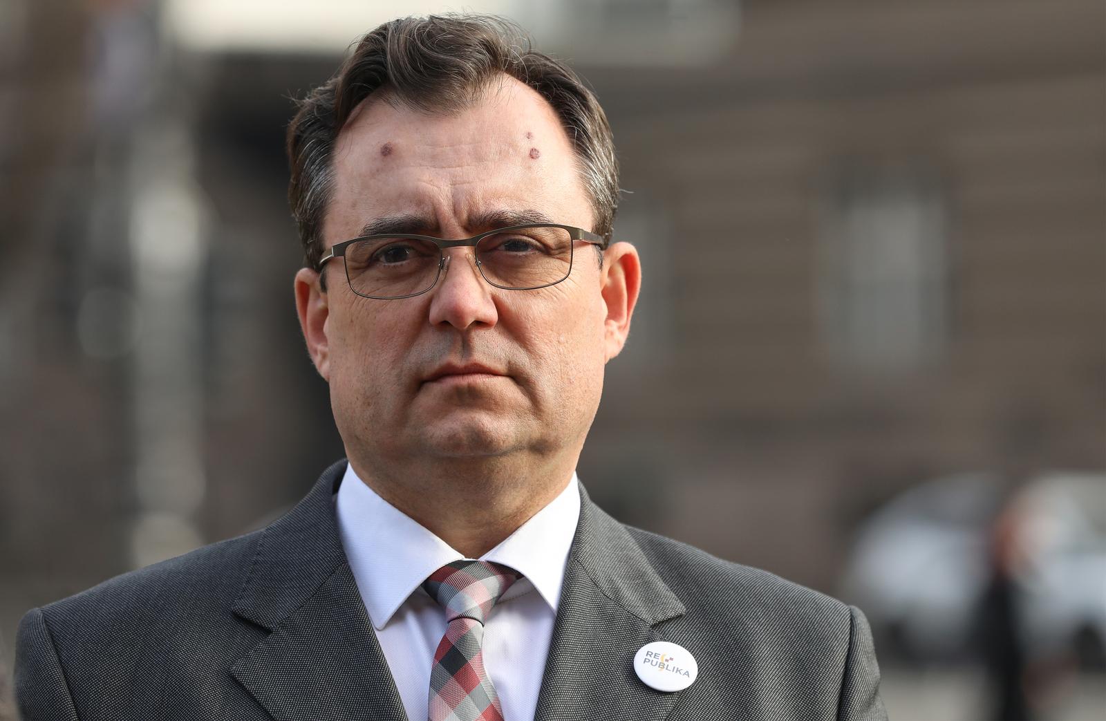 01.02.2024.,Zagreb, trg Republike Hrvatske,stranka Republika odrzala konferenciju za medije na temu unaprjedjenja obrazovanja, a time i uvjeta rada ucitelja i nastavnika u osnovnim i srednjim skolama.
Na konferenciji za medije govorili su Damir Vandjelic, predsjednik stranke, prof. Martina Kolar Billege, predsjednica Glavnog odbora stranke i Drazen Jelavic potpredsjednik stranke.  Photo: Robert Anic/PIXSELL