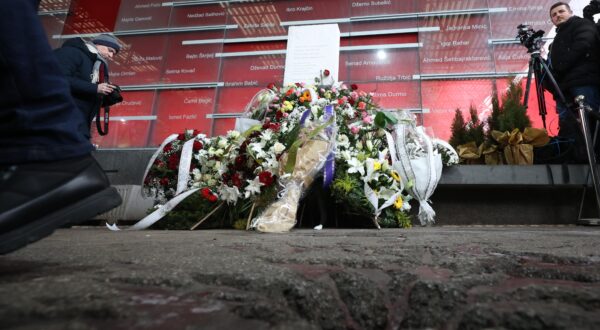 05.02.2023., Sarajevo, Bosna i Hercegovina - Zajednickom komemorativnom sjednicom Skupstine Kantona Sarajevo, Gradskog vijeca Sarajeva i opcinskih vijeca sa podrucja Kantona Sarajevo, te polaganjem cvijeca, obiljezena je godisnjica stradanja Sarajlija na pijaci Markale.
  Photo: Armin Durgut/PIXSELL